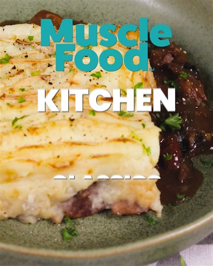 Introducing Kitchen Classics — the feel-good meals you can actually feel good about. 💚 High in protein, full of flavour, and ready in minutes: 🍝 Beef Lasagne 🥧 Beef & Guinness Pie 🥘 Hungarian Beef Stroganoff & Rice 🍗 Oven Roast Chicken Fillet with Pepper Sauce 🍛 Penang Chicken Curry & Rice Comfort food made healthy. Order now 👉 https://bit.ly/3LiOGPS | MuscleFood
