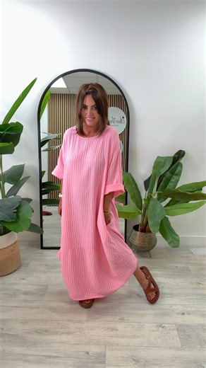 2K views · 17 reactions | The stripes and colours are 퐠퐢퐯퐢퐧퐠 in our stunning Cocoon Stipe Pocket Dress Ticks all out boxes and fits size 12/14-20 What’s not to love https://www.uberthreads.co.uk/search?type=product&options%5Bprefix%5D=last&options%5Bunavailable_products%5D=last&q=Cocoon&type=product&options%5Bprefix%5D=last&options%5Bunavailable_products%5D=last | UberThreads Boutique | Facebook