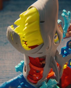 Unleash your kid's imagination and creativity with the Ultra Shark Car Wash! | Hot Wheels