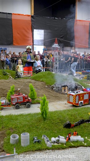🔥CRAZY RC Trucks and Construction ACTION at Ried 2025 🚛💨 Experience the most impressive RC Trucks, Excavators, Fire Trucks with real flames, Cranes, Tractors, and 3D-printed models all in one epic event! From heavy transports to realistic construction scenes — this is the ultimate RC model action in scale 1:14 and beyond. 💬 Comment your favorite model! 🔔 Subscribe for more weekly RC Truck & Construction Action! #rctruck #rcconstruction #rcmodels #modelbuilding #rc #rctrucks #scaleRC #rctruc
