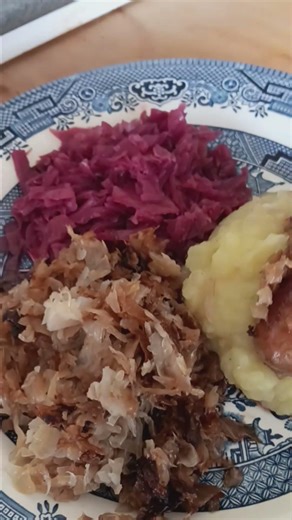 Recapping video German meal mashed potatoes, Sauerkraut, and red cabbage. ‎⁨@LadySteiberofGlencoe⁩