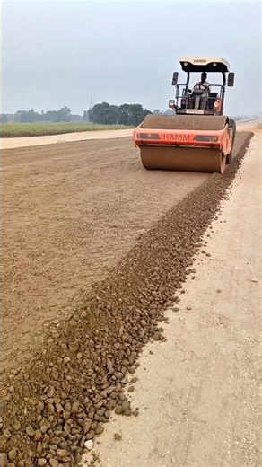 Road compaction techniques using roller machines