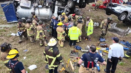 WATCH | JFRD releases video of its response to RV crash on I-295 with person trapped
