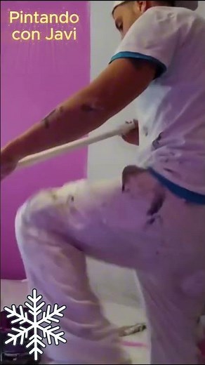 How to paint with a roller in LILAC 💜 | No streaks and a professional finish #renovations