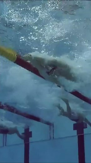 Michael Phelps' Insane Freestyle Technique!