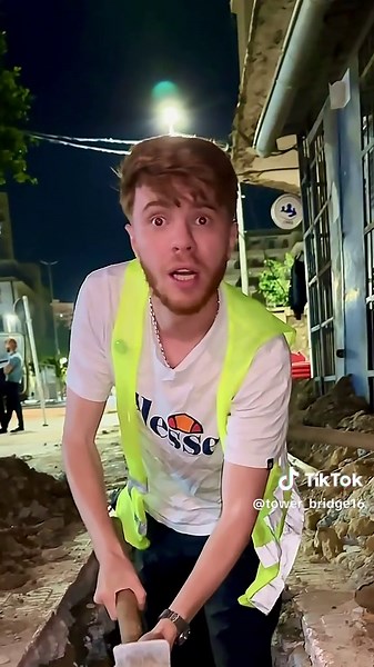 Explore Fast Food Delights at Tower Bridge