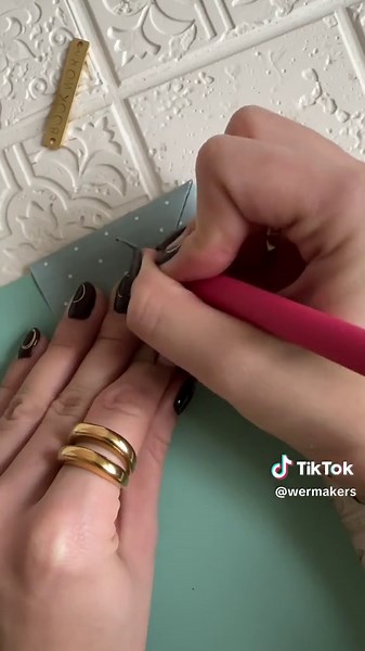DIY Corner Bookmark Tutorial with Jewelry Press | We R Makers
