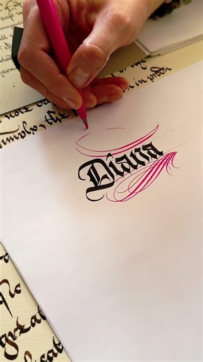 Как писать готические буквы широким пером для начинающих? #каллиграфия #обучение #готика