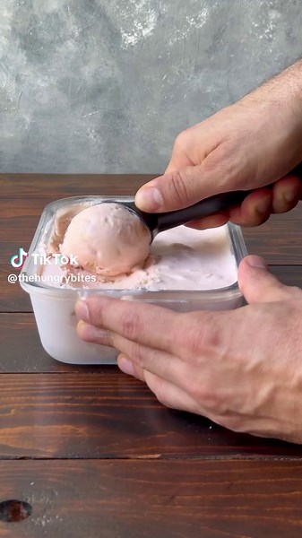 Παγωτό λουκούμι τριαντάφυλλο - Συνταγή χωρίς πάγωμα