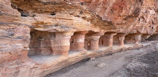 Mystérieuse architecture rupestre de Teniky à Madagascar : une étude suggère un lien avec la Perse antique
