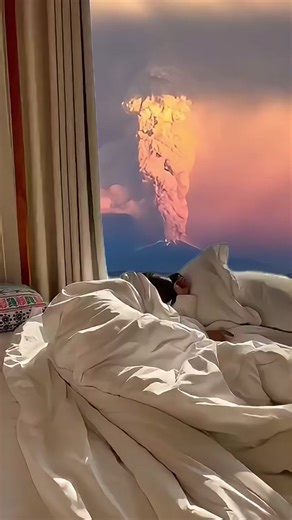 Volcano boom!#fyp #titok #viral #trending #foryou #foryoupage #volcano