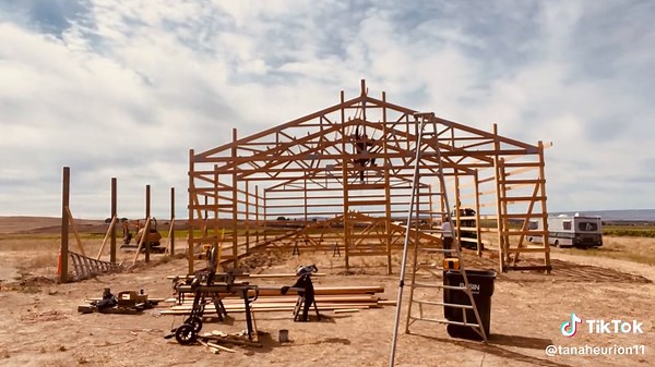 40x60 shop building with the family! #washingtonstate #build #dowork