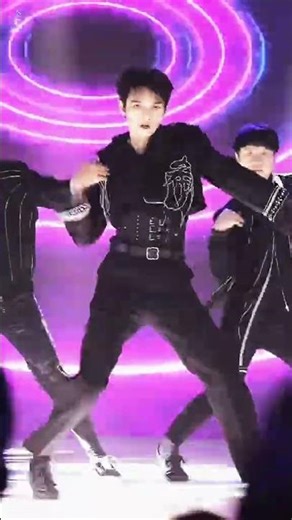 He Changxi idol stage ( Love shot dance cover) #hechangxi #sammychildrensday #fyp