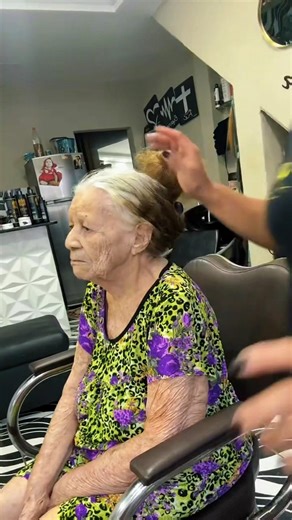 Beautiful Haircut Transformation for an Elderly Woman ✂️