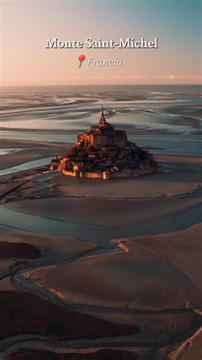 Tienes que visitar el Monte Saint-Michel al menos una vez en la vida 🏰📍 #montsaintmichel #francia #normandie #turismo #parati | Planeta fascinante