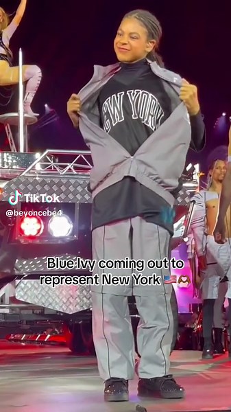 Blue Ivy's Adorable Reaction to Beyoncé's Performance