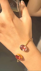 Zultanite is a rare color changing gemstone. It's unique property changes color under different lighting conditions, shifting from Golden-yellow or champagne in daylight, soft pink to peach in shadow light, greenish yellow or honey in florescen light. The delicate silver kara with gold plating reflects elegance and sophistication. Price: Rs.12000 Size: Adjustable Call/WhatsApp/DM 0301 9063 613 Call Timings: 10am to 08pm Delivery Across Pakistan 🇵🇰 Shipping Worldwide 🌐 COD/ Online Funds Transf