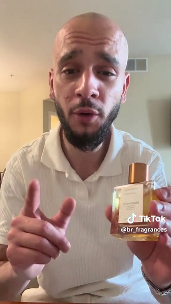 Les parfums que j’ai ramené avec moi à Los Angeles ! Dragon oud byb@Odorare Parfumerie & @LyesParfumeur ! All eyes on me by @Bryasa & Ctron macaron by Les princes du golfes !