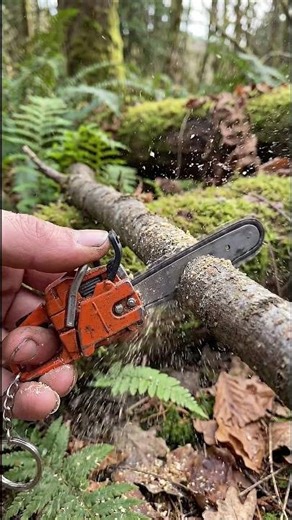 Mini Chainsaw Cutting Real Wood 🔥 Ultra Realistic Tiny Tool Test