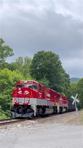 RJ Corman 2592 & 2597! #train #locomotive