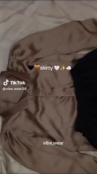 Stylish Skirt and Shirt Combos for Western Fashion