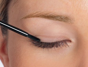 Lumigan® (Bimatoprost) Eyelash Serum for longer, thicker and darker eyelashes | Dr Cosmetic Clinic