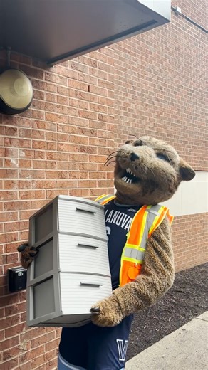 Fast, slow and everything in between—New Student Move-In was a blur of boxes, hugs and Villanova spirit. 💙🏡 | Villanova University