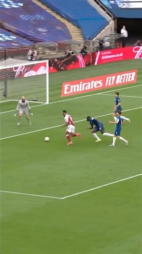 AMAZING AUBA GOAL IN FA CUP FINAL!