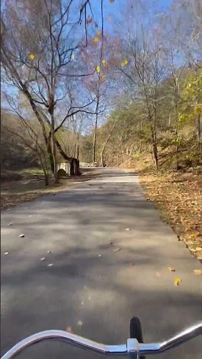 Autumn Bike Ride Through Falling Leaves | Dogwood Canyon Park 🍁| Missouri