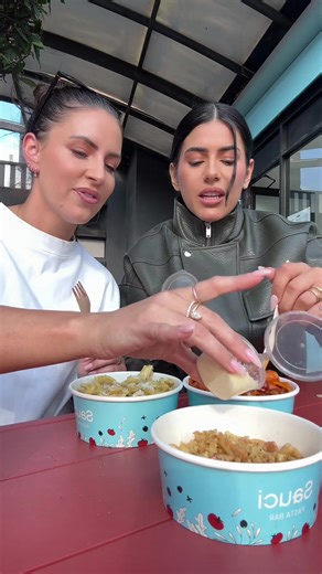 Saucipasta Bar Mukbang and Review: Delicious Pasta Explore