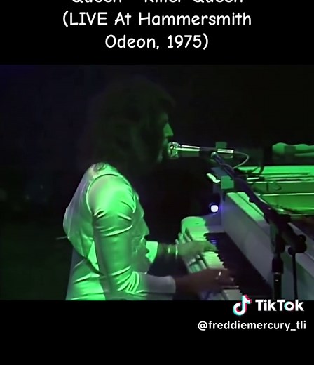 Queen - Killer Queen Live Performance at Hammersmith Odeon 1975