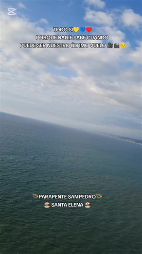 Volar en parapente en San Pedro, en plena Ruta del Spondylus, es sentir la libertad en su máxima expresión 🪂✨ El viento, el mar infinito bajo tus pies 🌊 y la adrenalina recorriendo el cuerpo 🔥 hacen de esta experiencia algo inolvidable 😍 #santaelena_ecuador🇪🇨 #PrimeroSantaElena💛💛💛 #parapente