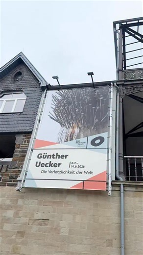 Günther Uecker. Die Verletzlichkeit der Welt | Die Eröffnung // The opening💯 #ArpMuseum #GüntherUecker #DieVerletzlichkeitDerWelt #JuttaMattern #jacobuecker @j.ulia.wallner @sylvie.kyeck @vielfalt.kultur.rlp 📷 Franca Perschen @kulturbuero_nr5 | Arp Museum Bahnhof Rolandseck