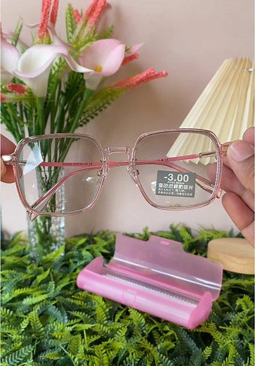 Nearsighted Eyeglasses #nearsightedeyeglass #photochromiceyeglass #antiradiationglass #gradedglasses @MOXBOS GLASSES