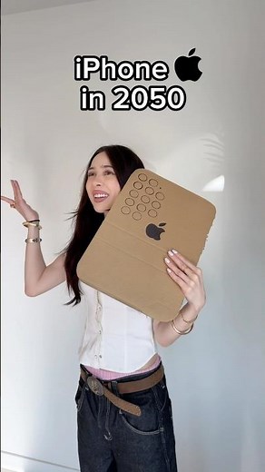 Phones in 2050 📱 #elsarca #tiktok