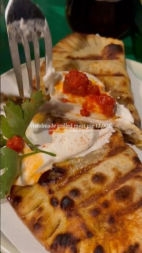Best Restaurants in Sifnos: Must-Try at Kafeneio Drakakis #foodguide #greekfood