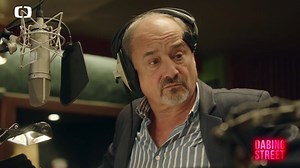 Rozmohl se nám tady takový nešvar: Viktor Preiss nechce mluvit sprostě! 🙄 Dej si celý díl na >> na https://goo.gl/nf3Pzf | Dabing Street