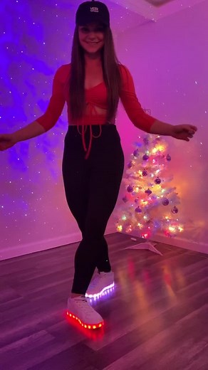 Mastering the Charleston Dance in Slow Motion