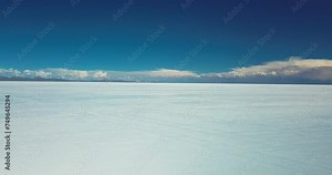 Video drone 4k Salar d'Uyuni Uyuni, Bolivie pendant saison de pluie, mavic