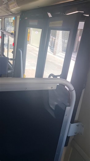 Donggu No. 1-1 New Super Aero City Improved Low-floor Bus Disembarking Video