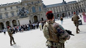 Alerte "urgence attentat" déclenchée: quels sont les différents niveaux du plan Vigipirate?