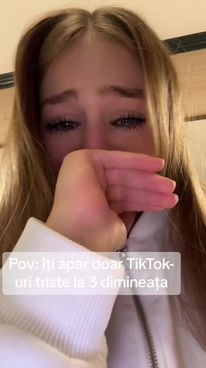 Doar eu plâng la TikTok-uri triste?