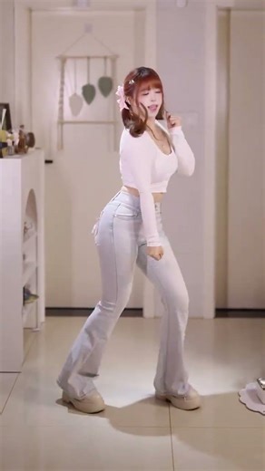 Choi Ryeo-na's Catchy Hit Song & Dance Challenge Trending Now