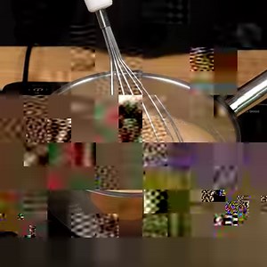 32K views · 202 reactions | Je viens de trouver la meilleure recette de croissants ! Super délicieux et moelleux Ingredientes: lait: 200 ml eau: 200 ml sucre: 60 g levure: 10 g oeufs: 2 pc huile: 20 ml sel: 5 g farine: 800 g beurre doux: 280 g lait concentré bouilli: 300 g oeufs: 1 pc crème fouettée: 30 g La boisson: lait: 300 ml café soluble: 20 g cassonade: 20 g essence de vanille: 15 ml sirop de caramel: 15 g sirop de caramel: 15 g | Cookrate - France | Facebook