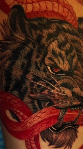 For custom animal realism and bold color tattoos in Honolulu, visit Tattoos by Spade in Waikīkī.