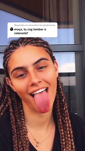 Tongue Out Challenge Response | Lambendo o Cotovelo