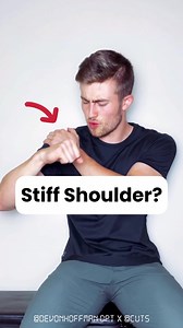 This one is for anyone who is suffering from stiff shoulders!For those of you who are suffering from stiffness, pain, tension, or tightness in your shoulders (no need to raise your hand, I know that might not feel comfortable 😉) … you’re gonna want to check these moves out!#stiffshoulders #shouldertension #tightshoulders #mobility #flexiblity | RISE Training