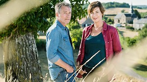 « Meurtres dans le Morvan » puis « Meurtres à Collioure » : l'histoire des téléfilms de France 3 ce soir (samedi 21 août 2021) - Stars Actu