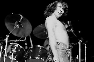 45 Years Ago: Bon Scott Plays His Final Show With AC/DC