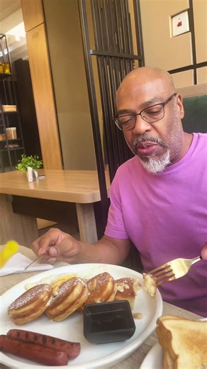 Breakfast done right @cafechocolatabuja Start your day with fresh, satisfying café breakfast made just the way you love it. From fluffy pancakes to waffles,full English breakfast and freshly brewed coffee — we’ve got your morning covered. Eat in. Take away. Or order and enjoy wherever you are. 📍 3 Cairo Crescent, Wuse 2, Abuja 📞 Call/WhatsApp: 08153876137 • #cafechocolatabuja #fullenglishbreakfast #breakfast #wafflesforbreakfast #breakfastinabuja